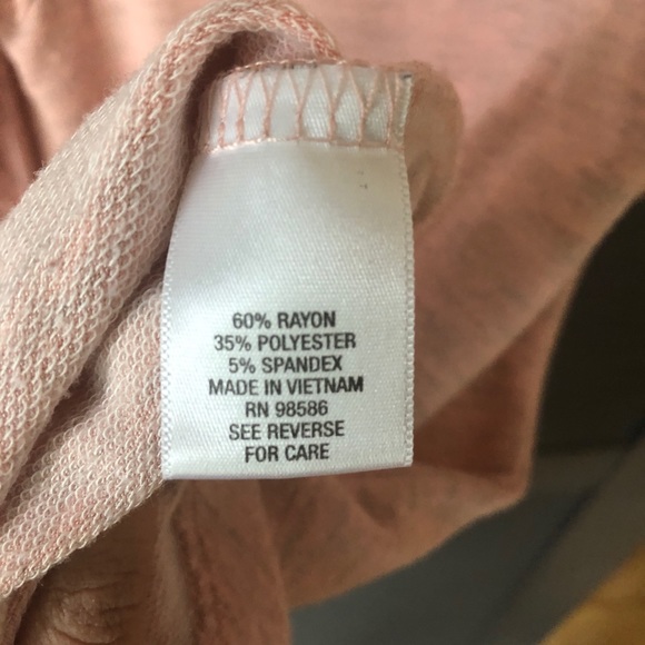 Cute blush pink top - Picture 3 of 4